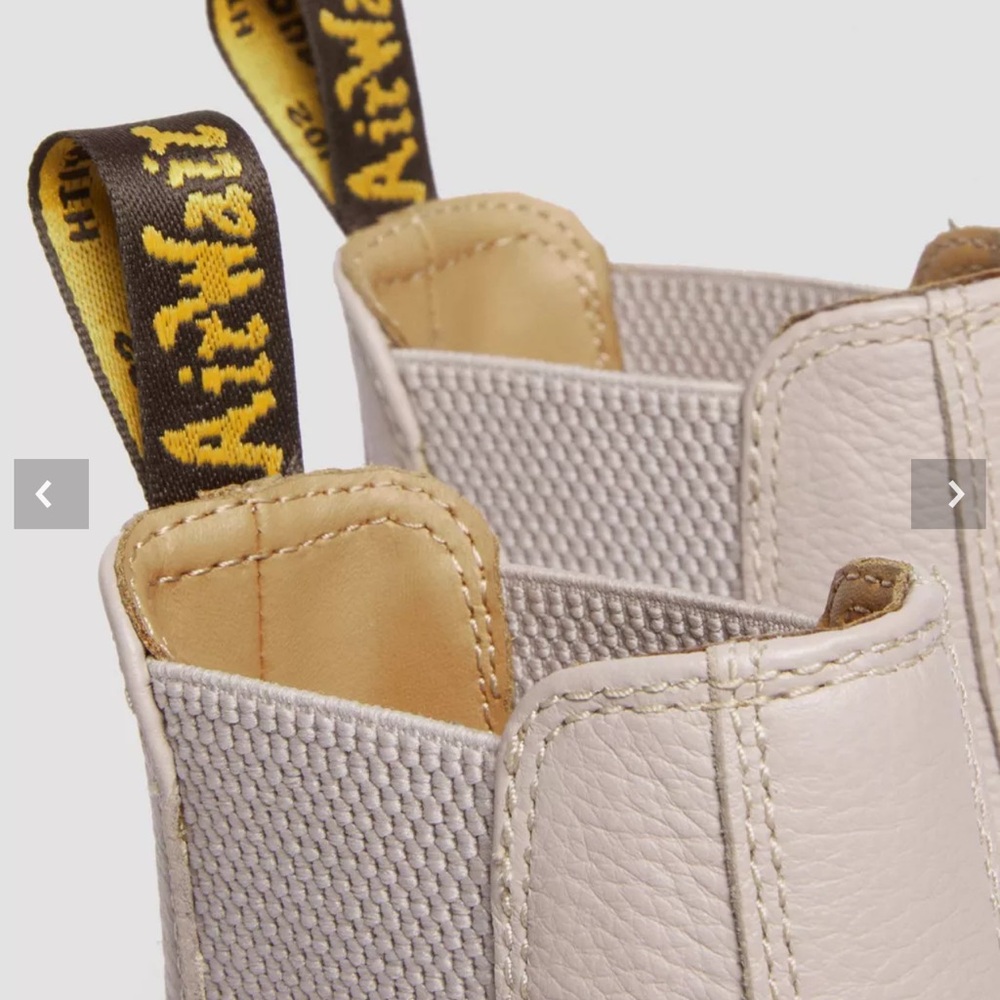 Dr. Martens Chelsea 2976 Virginia Boot - Picture 10 of 15